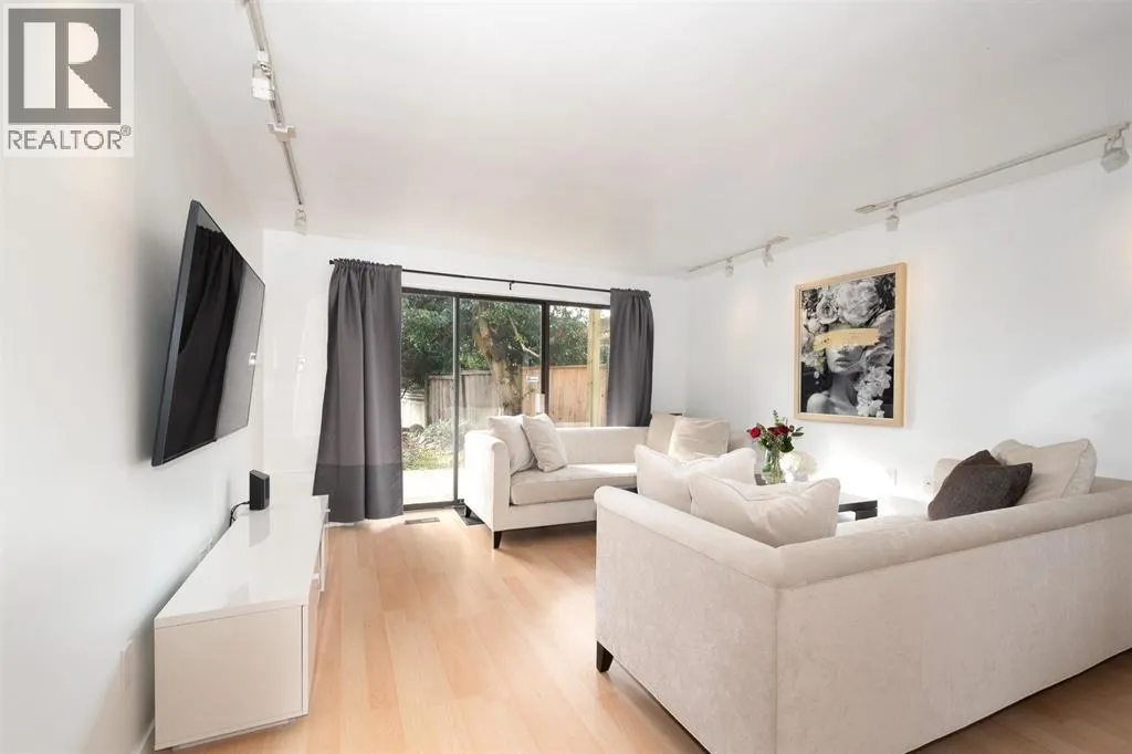 2364 MARINE DRIVE