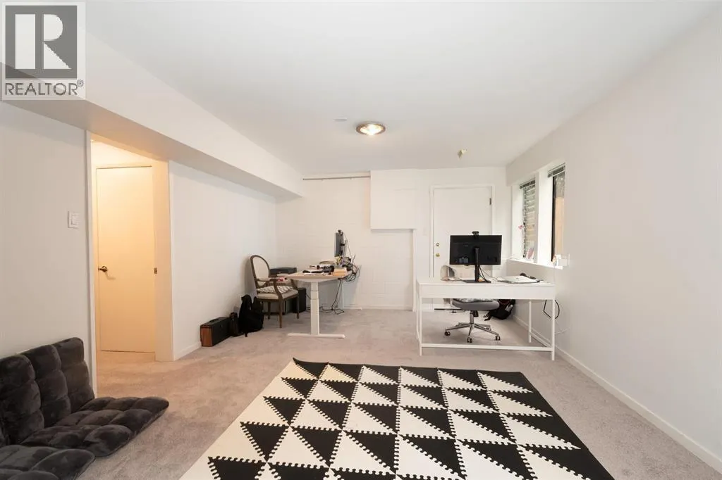 2364 MARINE DRIVE