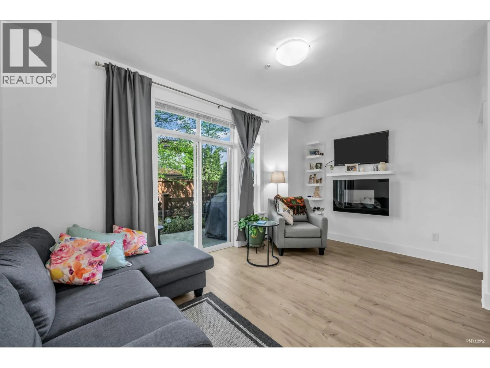 105 4808 LINDEN DRIVE