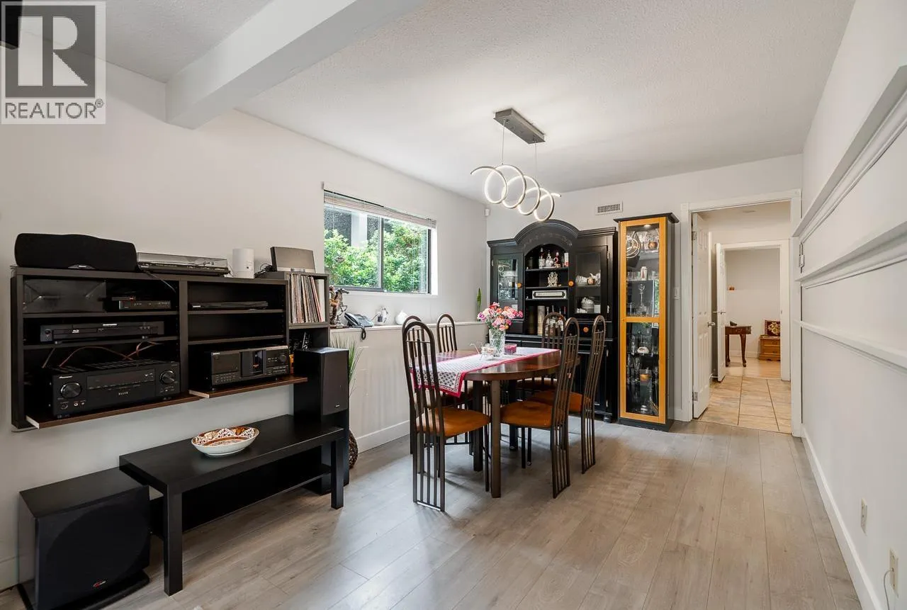 1184 RIVERSIDE DRIVE