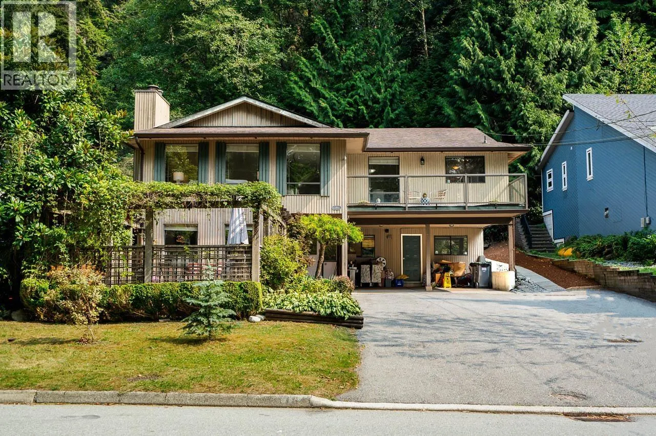 1184 RIVERSIDE DRIVE