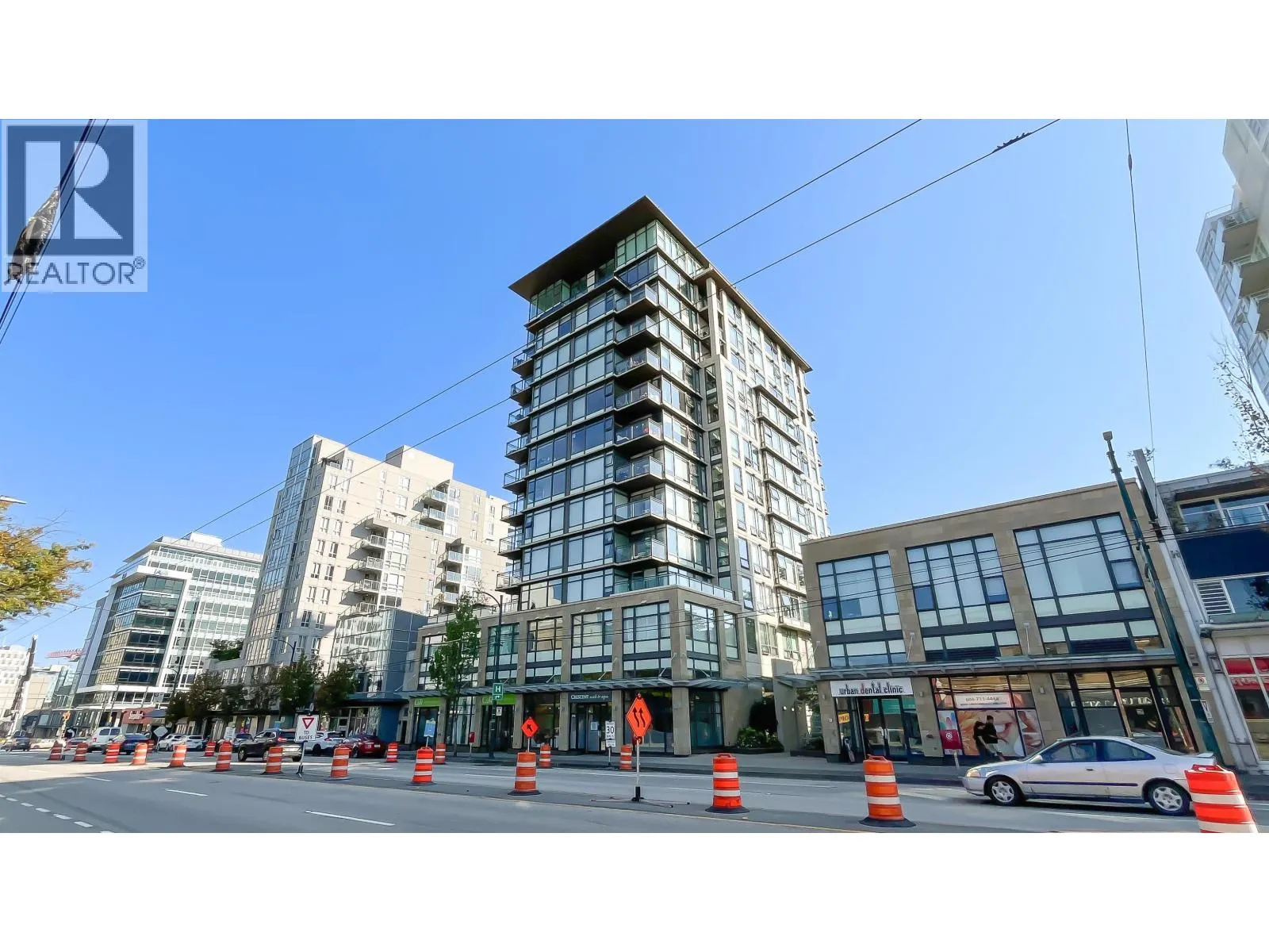 1106 1068 W BROADWAY