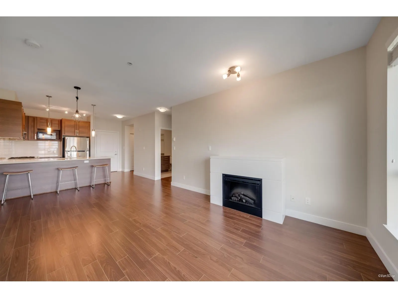 210 15850 26 AVENUE