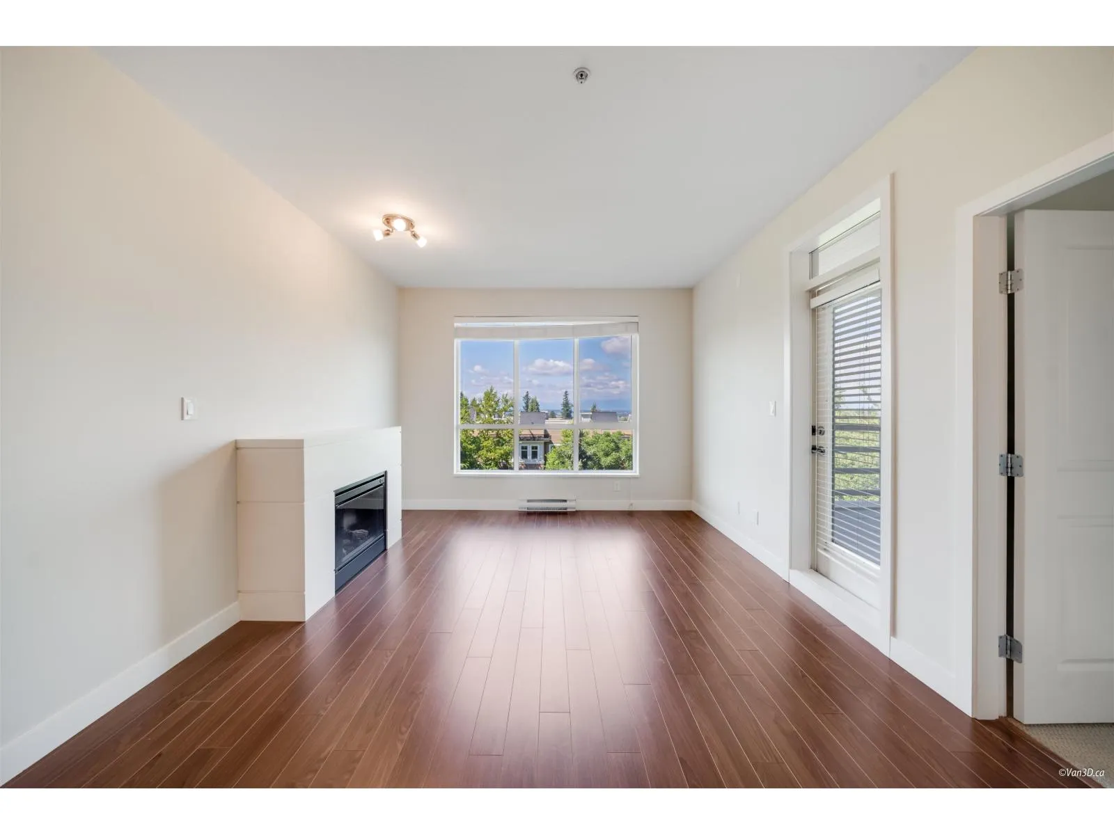210 15850 26 AVENUE