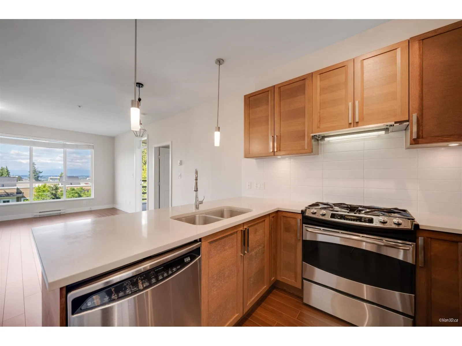 210 15850 26 AVENUE