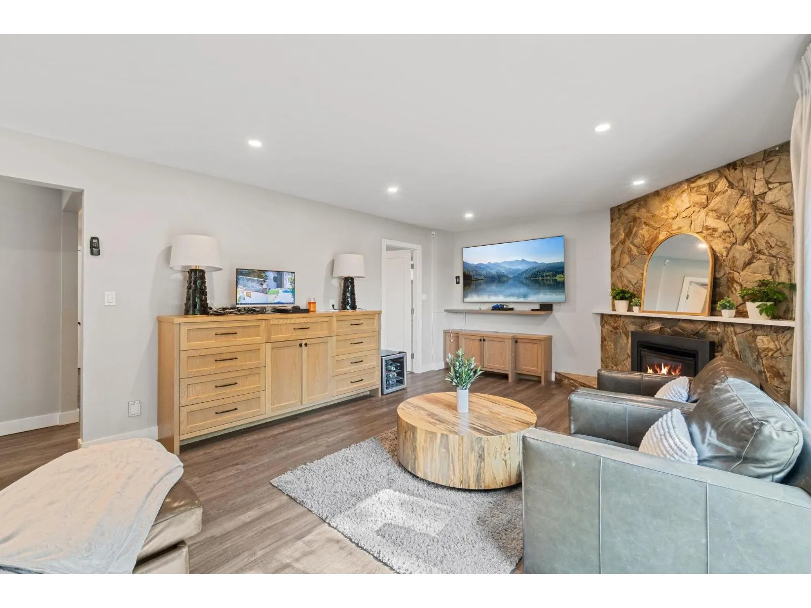 15032 SPENSER DRIVE