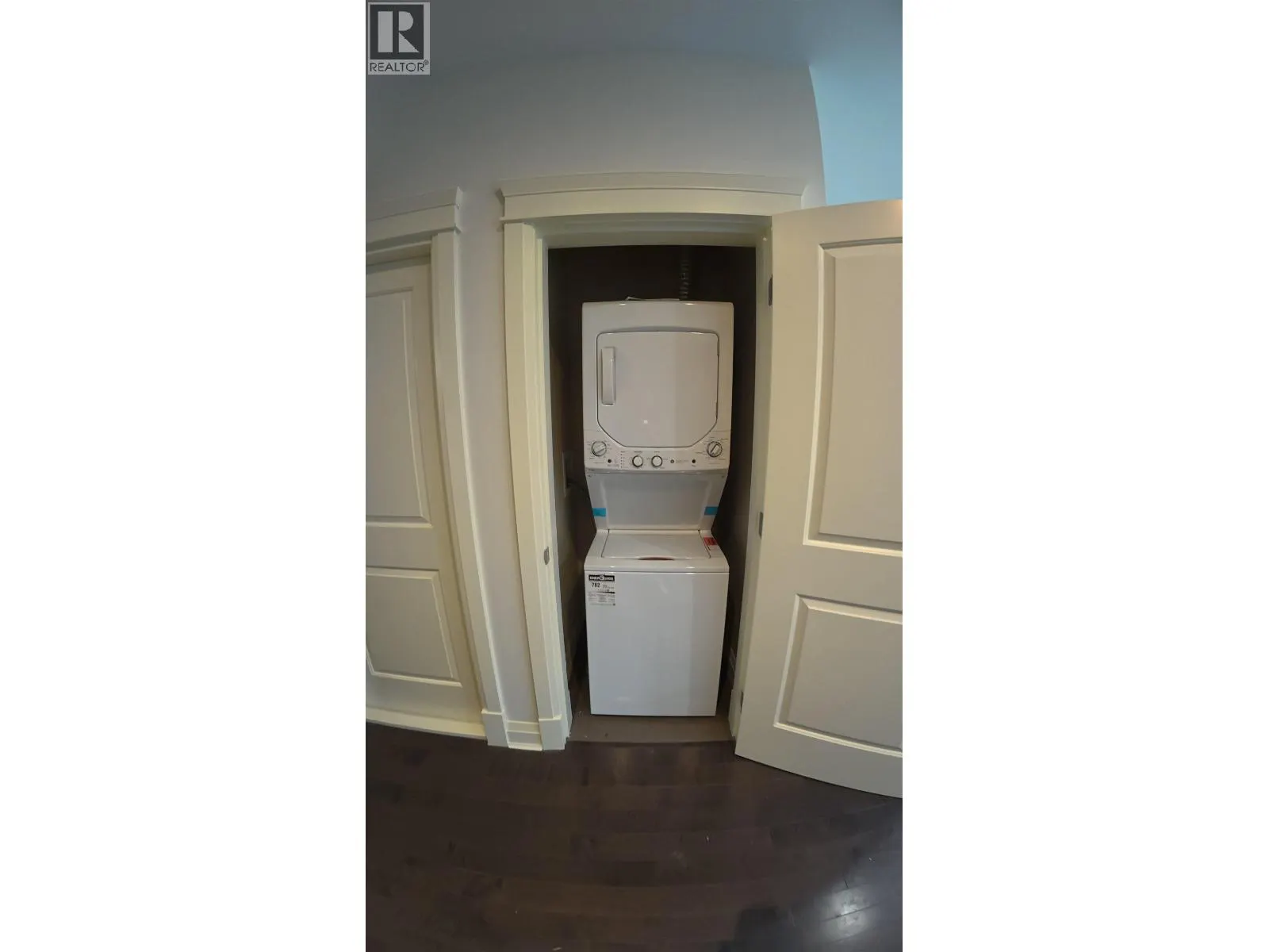 2826 W15TH AVE