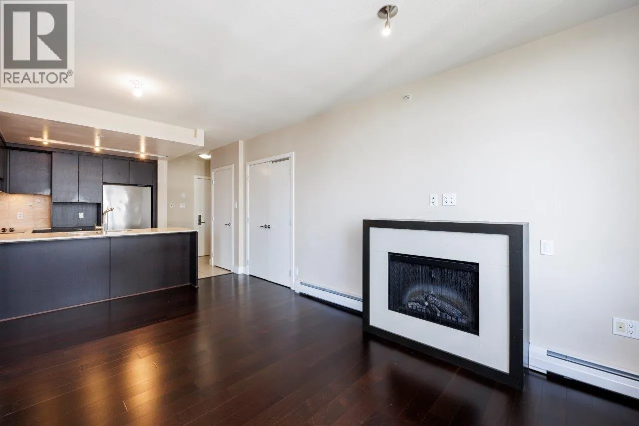 1208 1320 CHESTERFIELD AVENUE