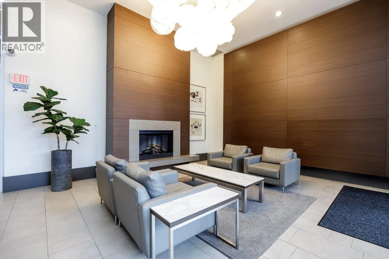 1208 1320 CHESTERFIELD AVENUE