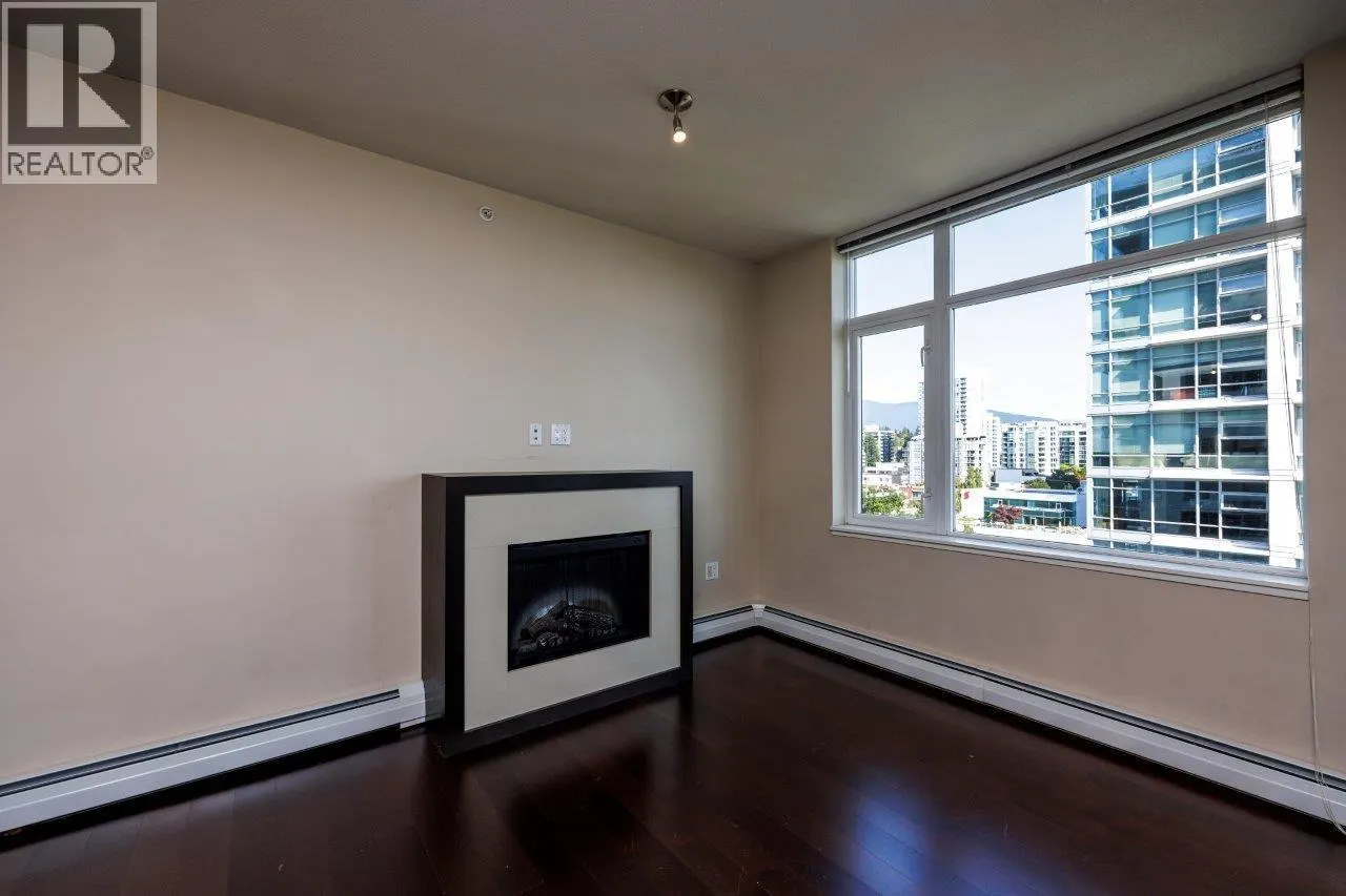 1208 1320 CHESTERFIELD AVENUE