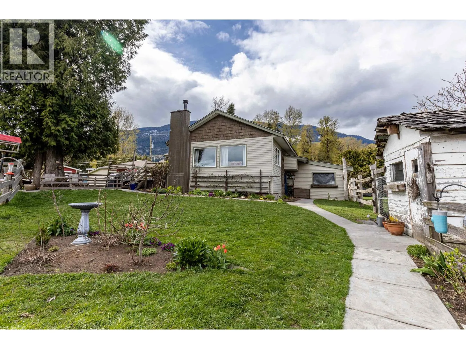 6237 NELSON ROAD