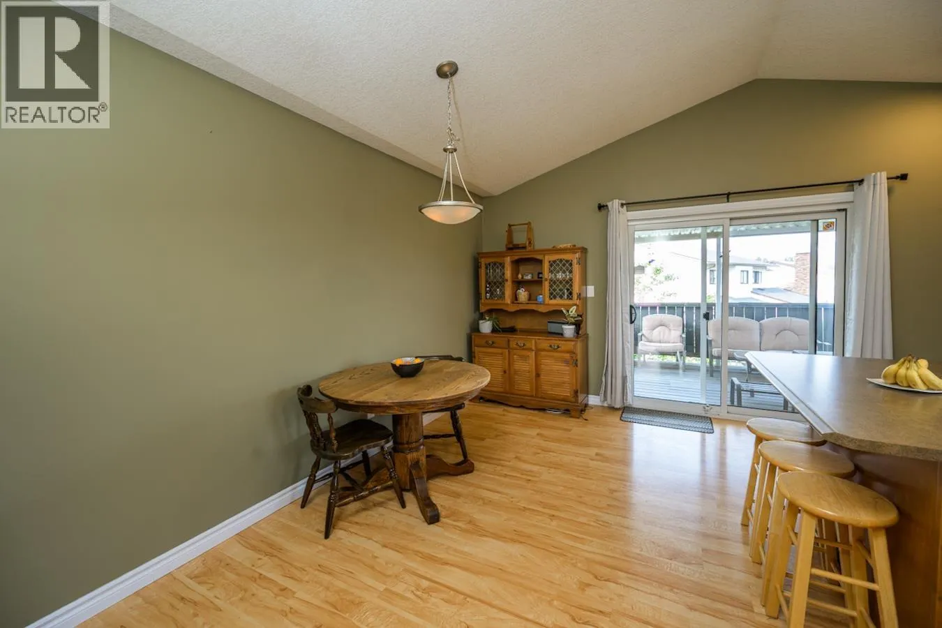 927 CLARE CRESCENT