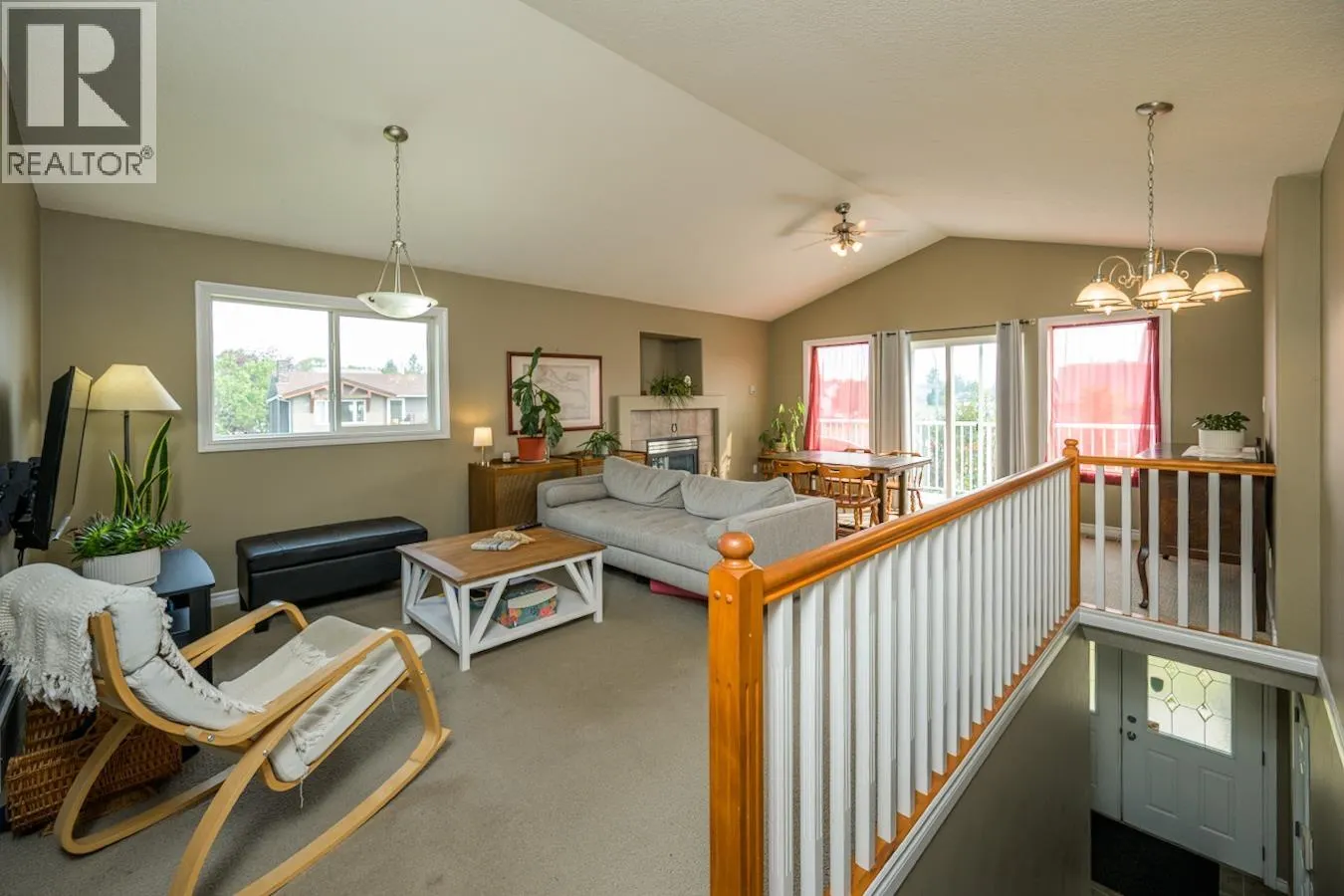 927 CLARE CRESCENT