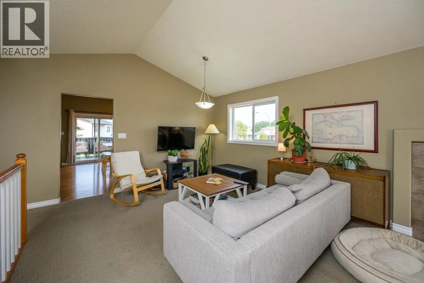 927 CLARE CRESCENT