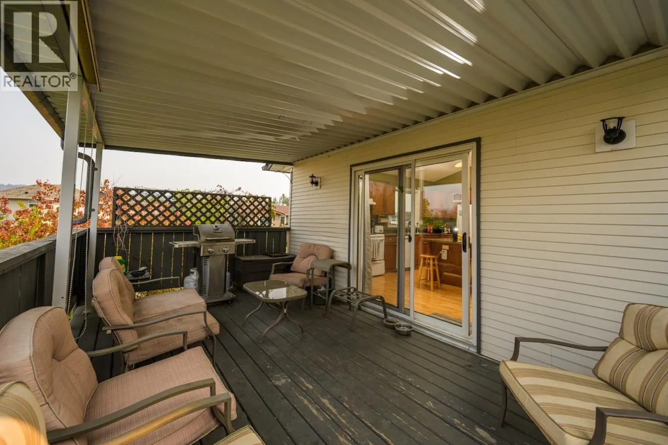 927 CLARE CRESCENT
