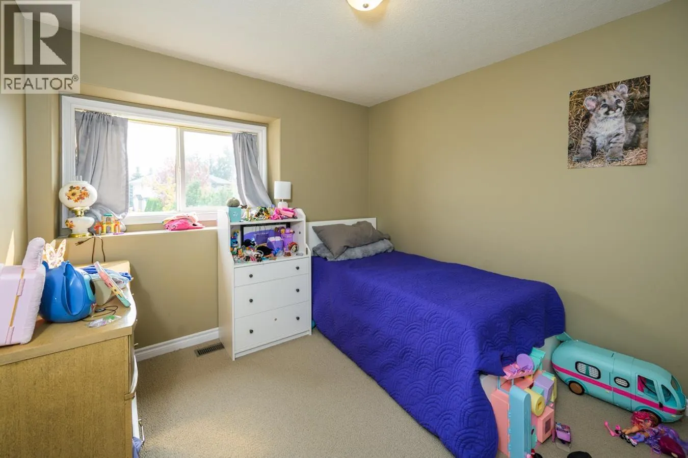 927 CLARE CRESCENT