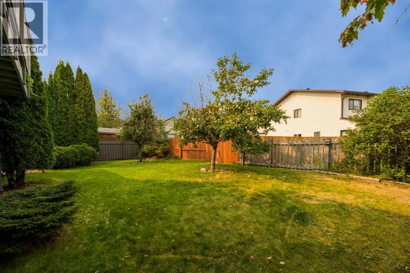 927 CLARE CRESCENT