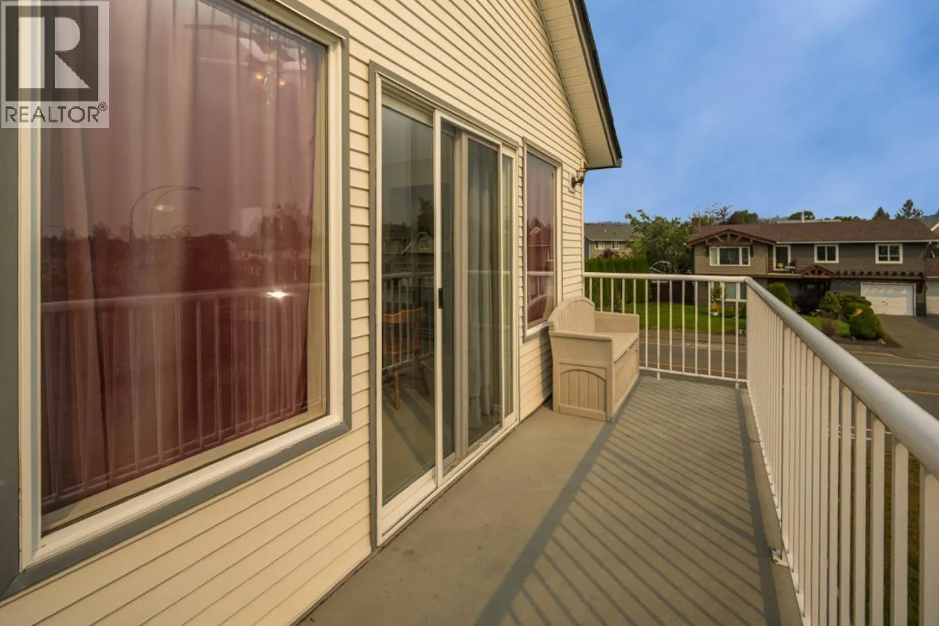 927 CLARE CRESCENT