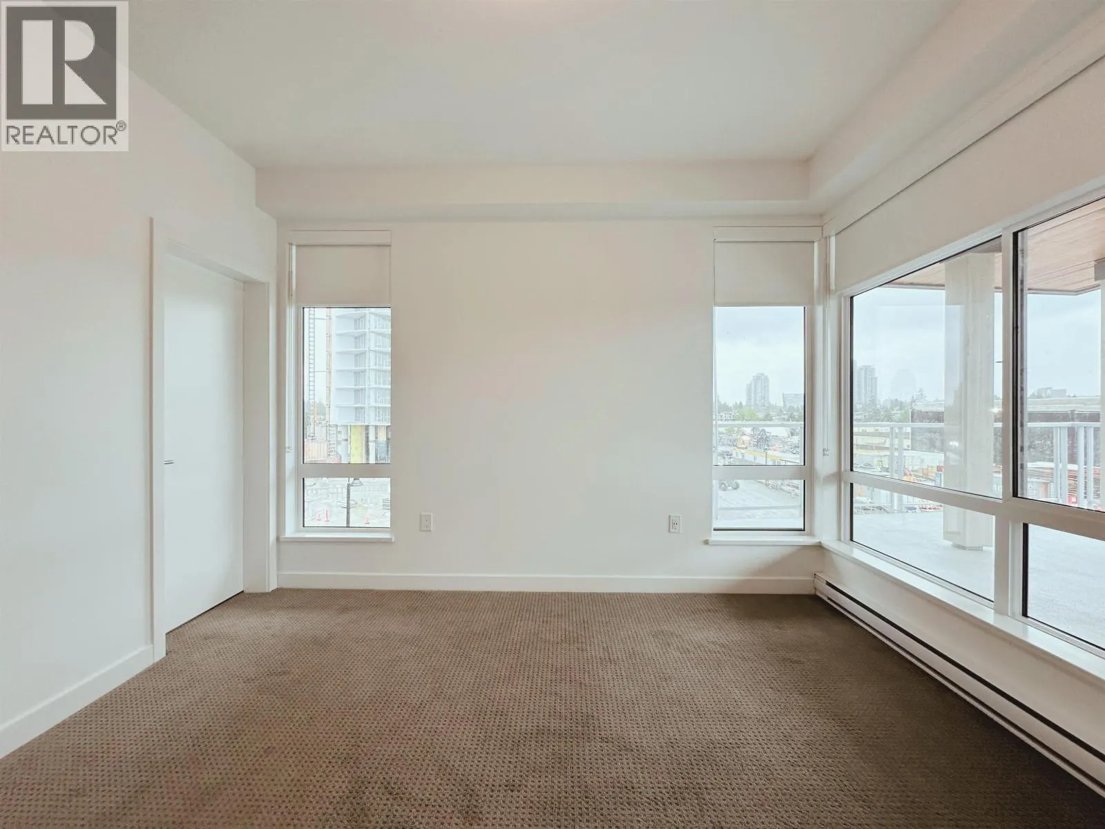 405 7799 17TH STREET