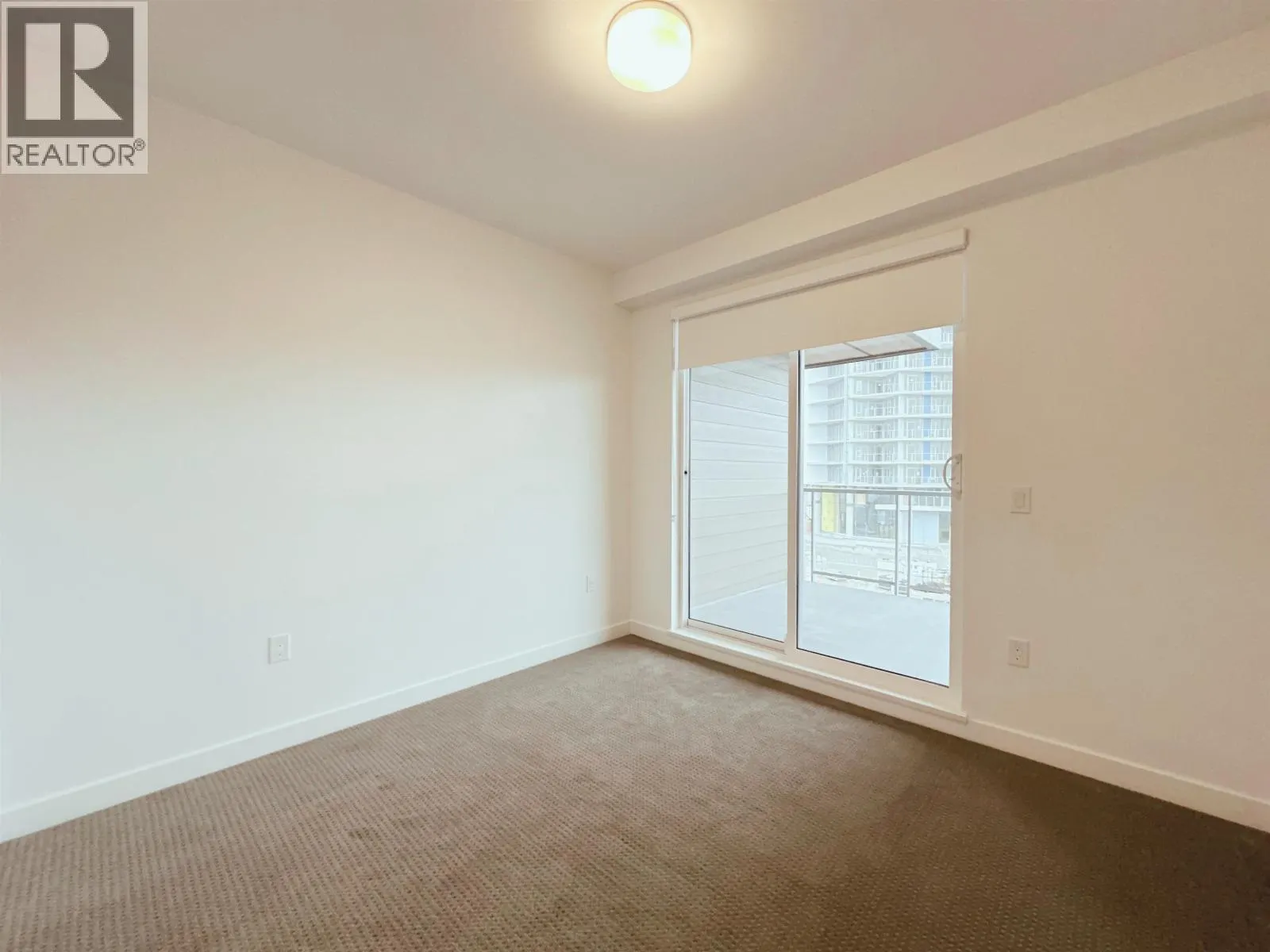 405 7799 17TH STREET