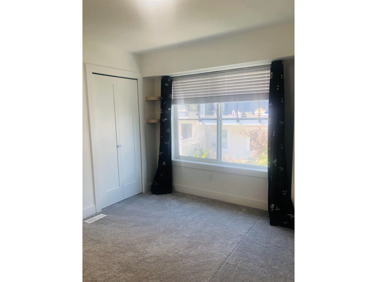 15 14355 62 AVE