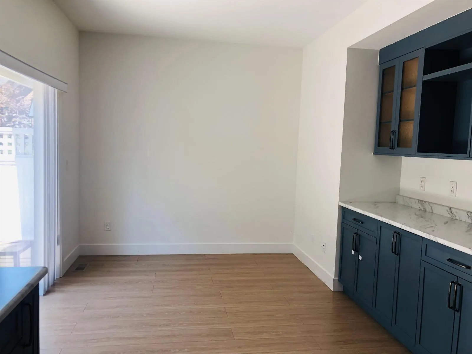15 14355 62 AVE