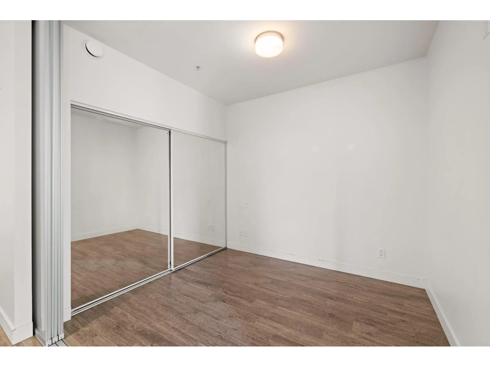 306 13919 FRASER HIGHWAY