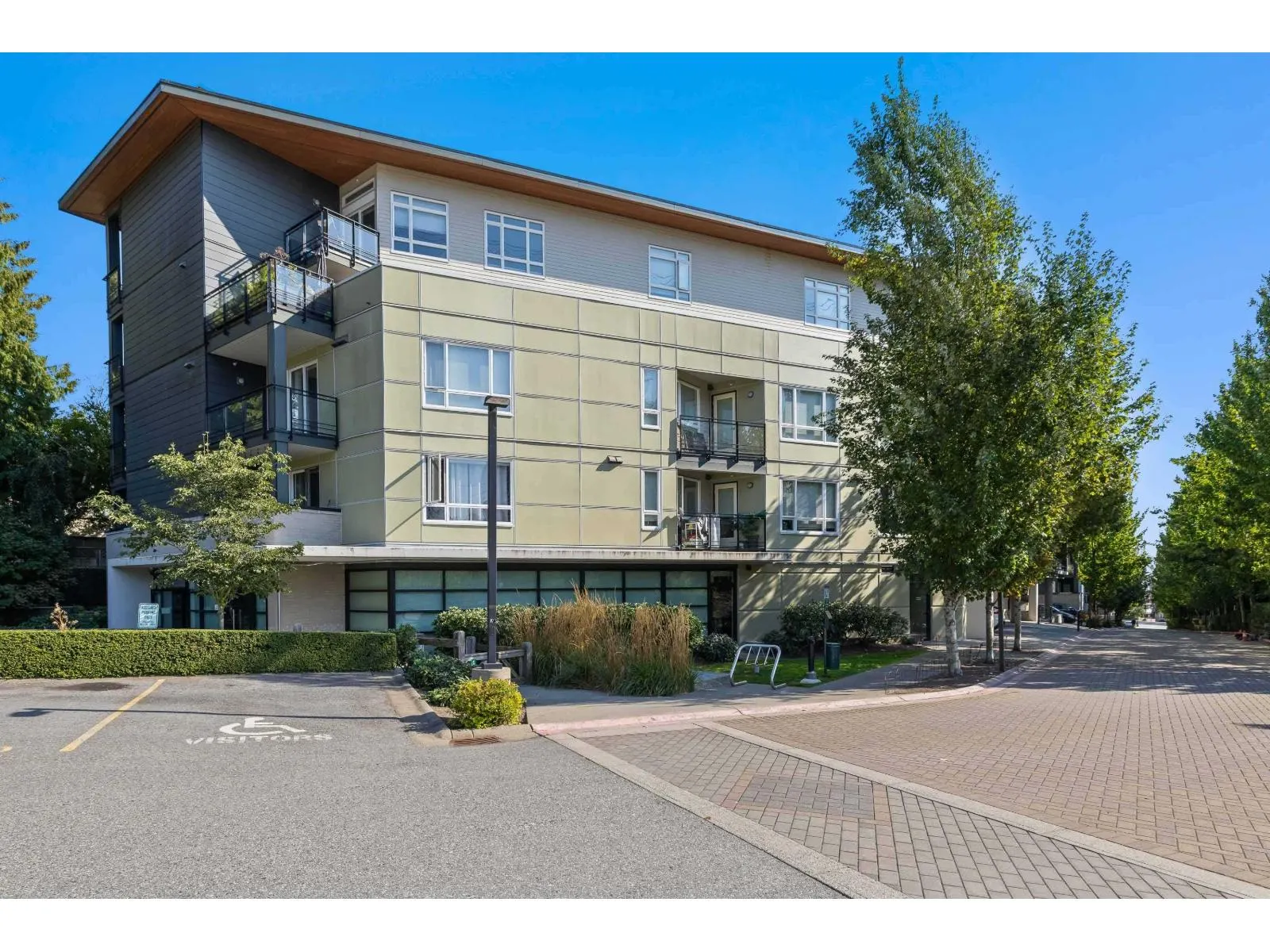 306 13919 FRASER HIGHWAY