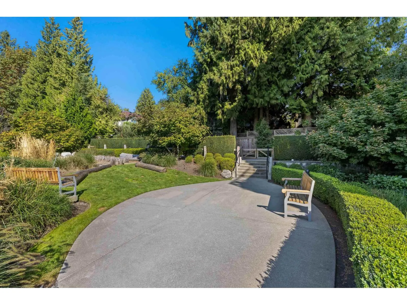306 13919 FRASER HIGHWAY