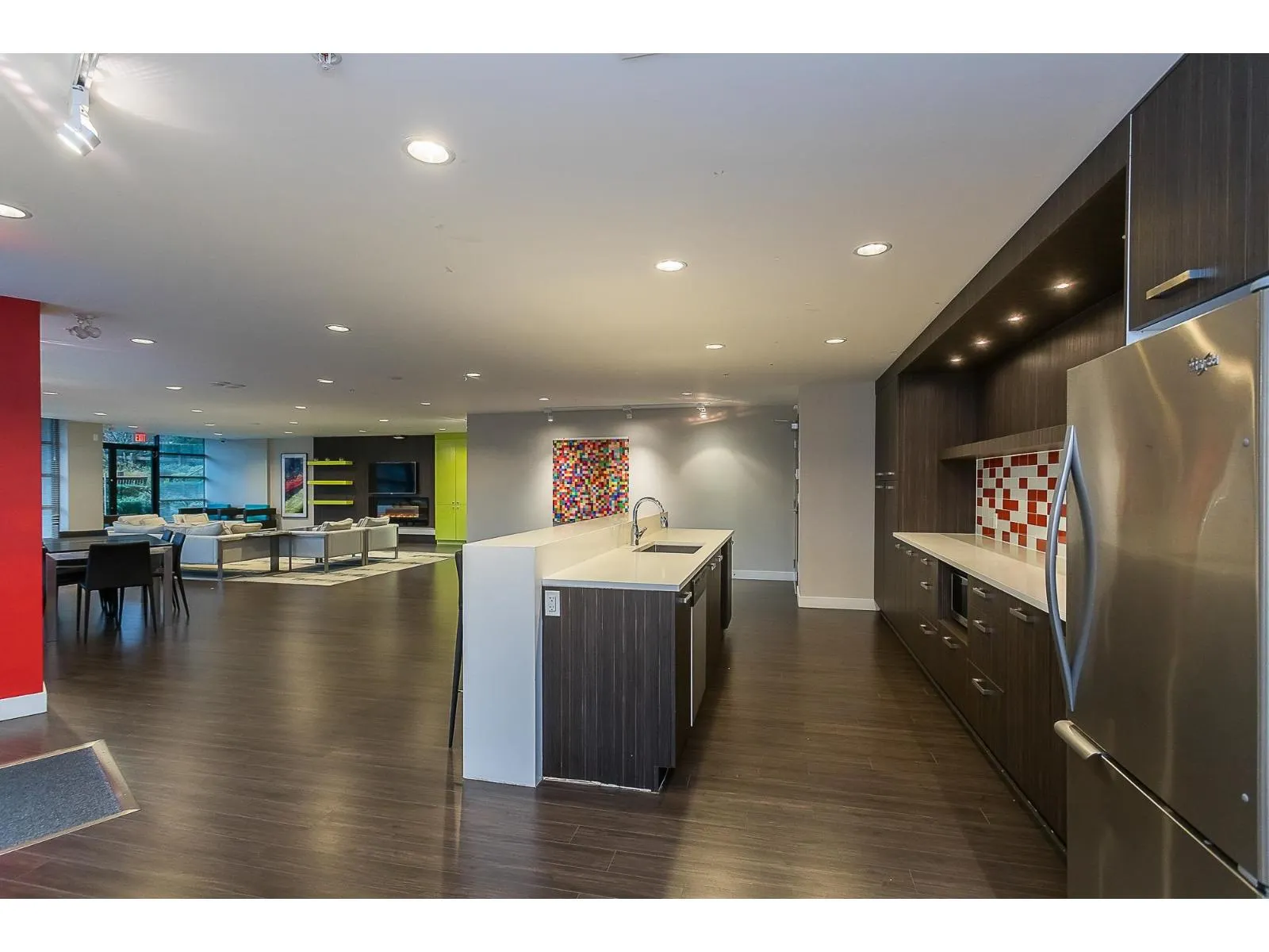 306 13919 FRASER HIGHWAY