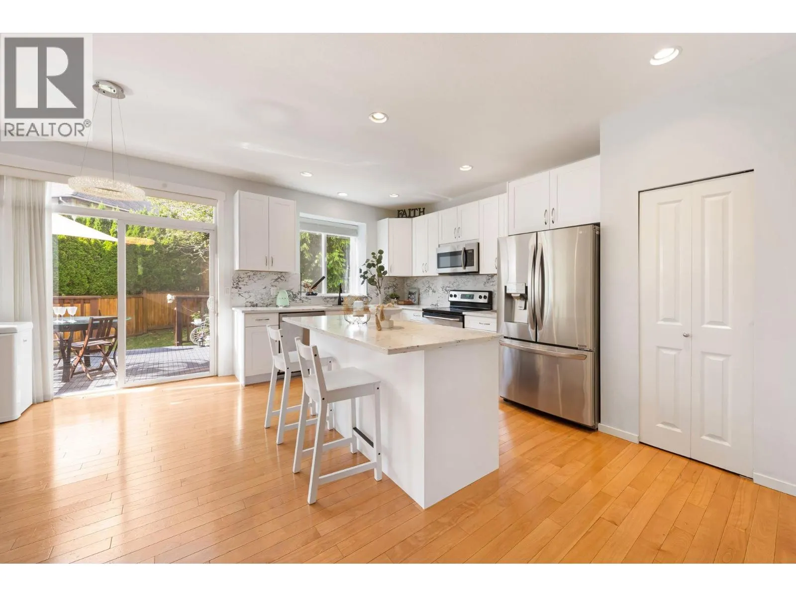 513 FOREST PARKWAY