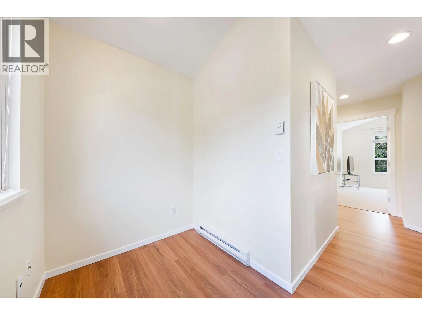 513 FOREST PARKWAY