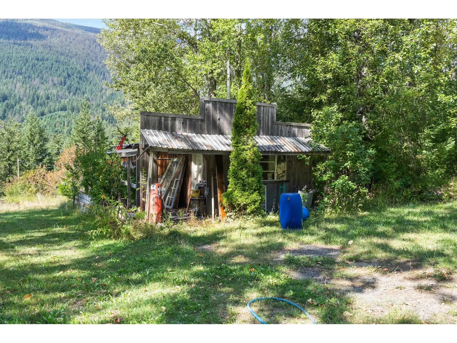 49300 TRANS CANADA HIGHWAY|Fraser Canyon
