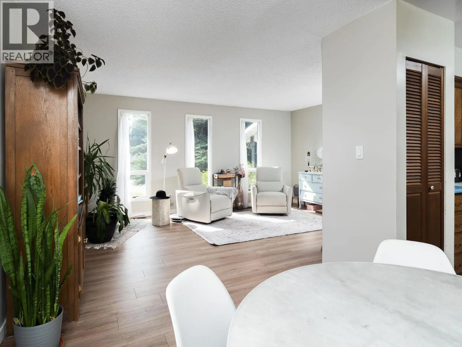 3012 BERWICK DRIVE