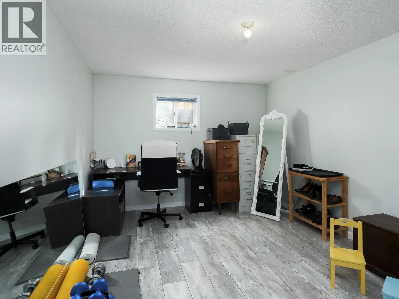 3012 BERWICK DRIVE
