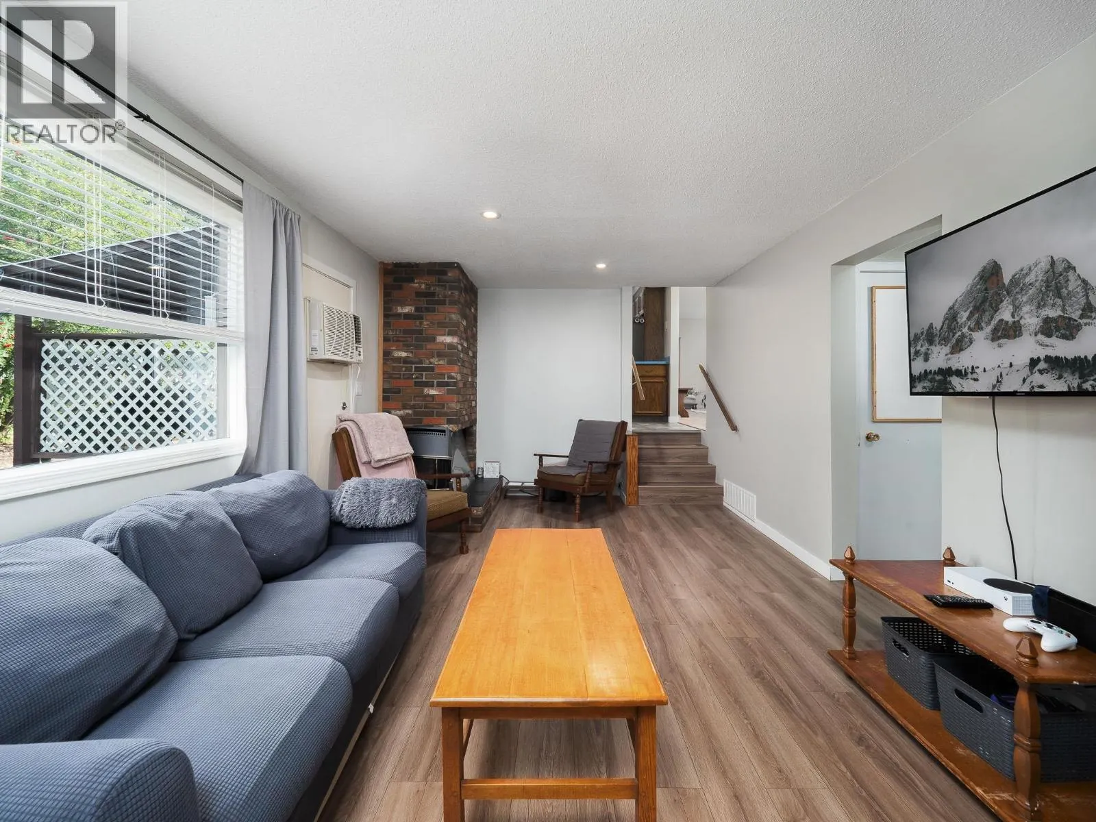 3012 BERWICK DRIVE