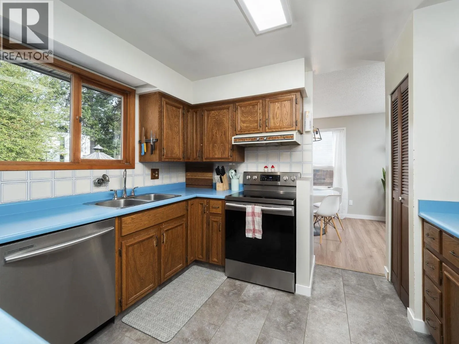 3012 BERWICK DRIVE