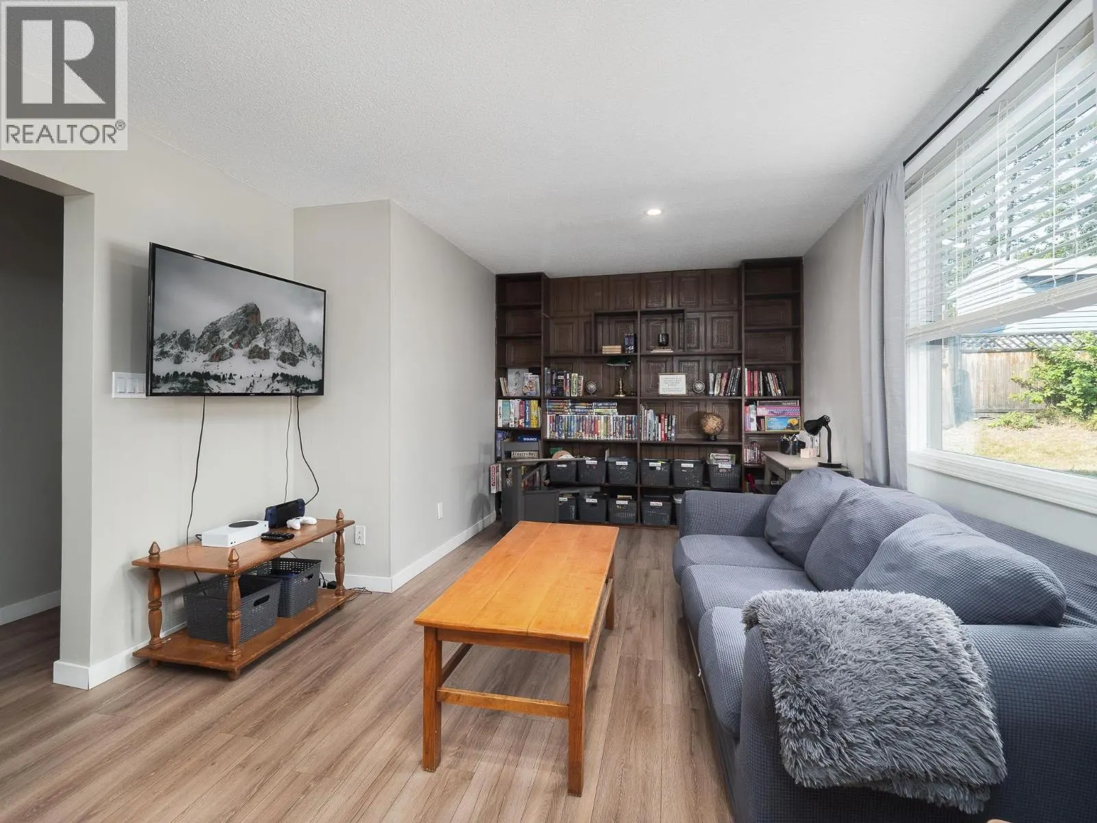 3012 BERWICK DRIVE