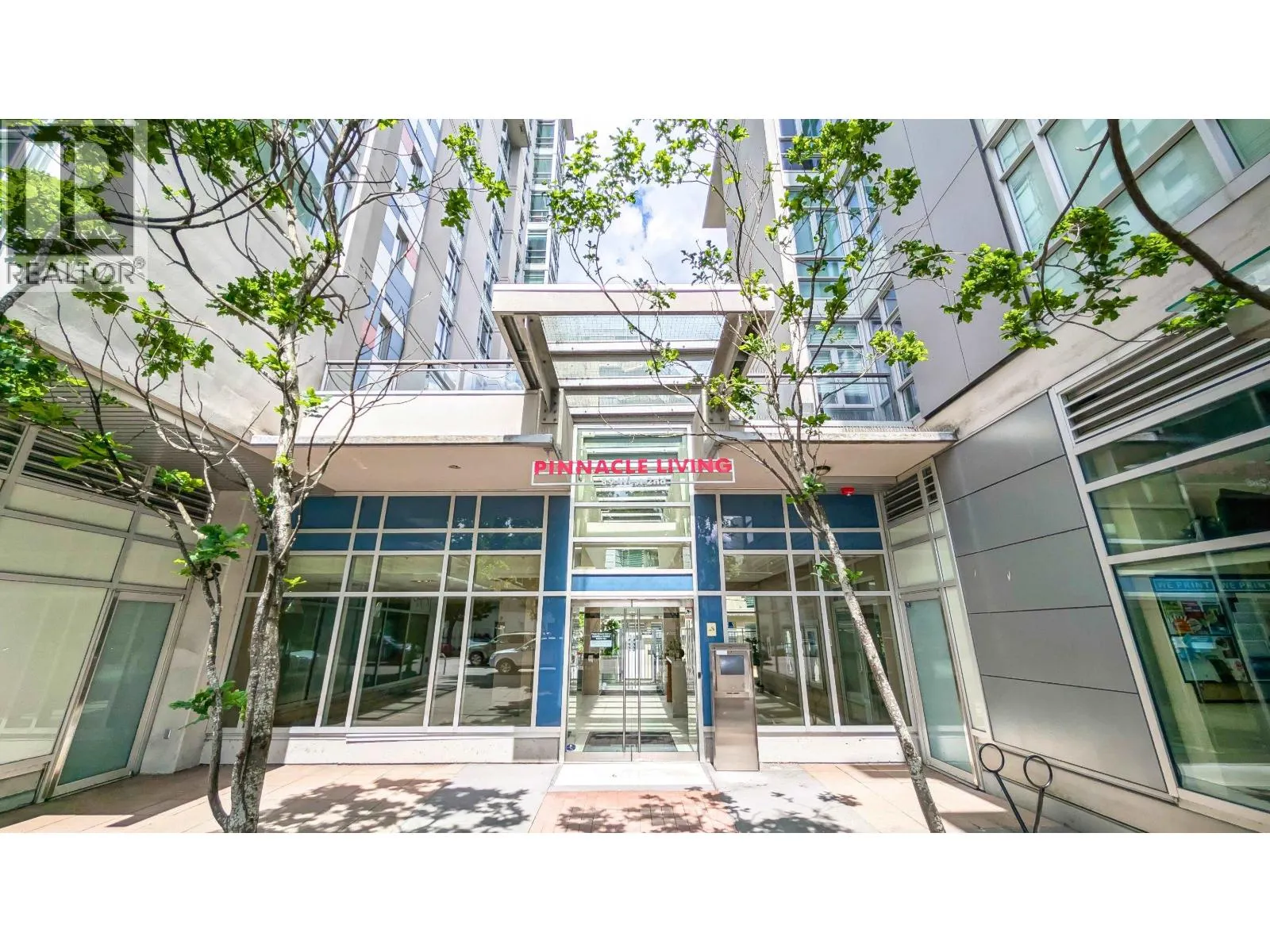 201 63 W 2ND AVENUE