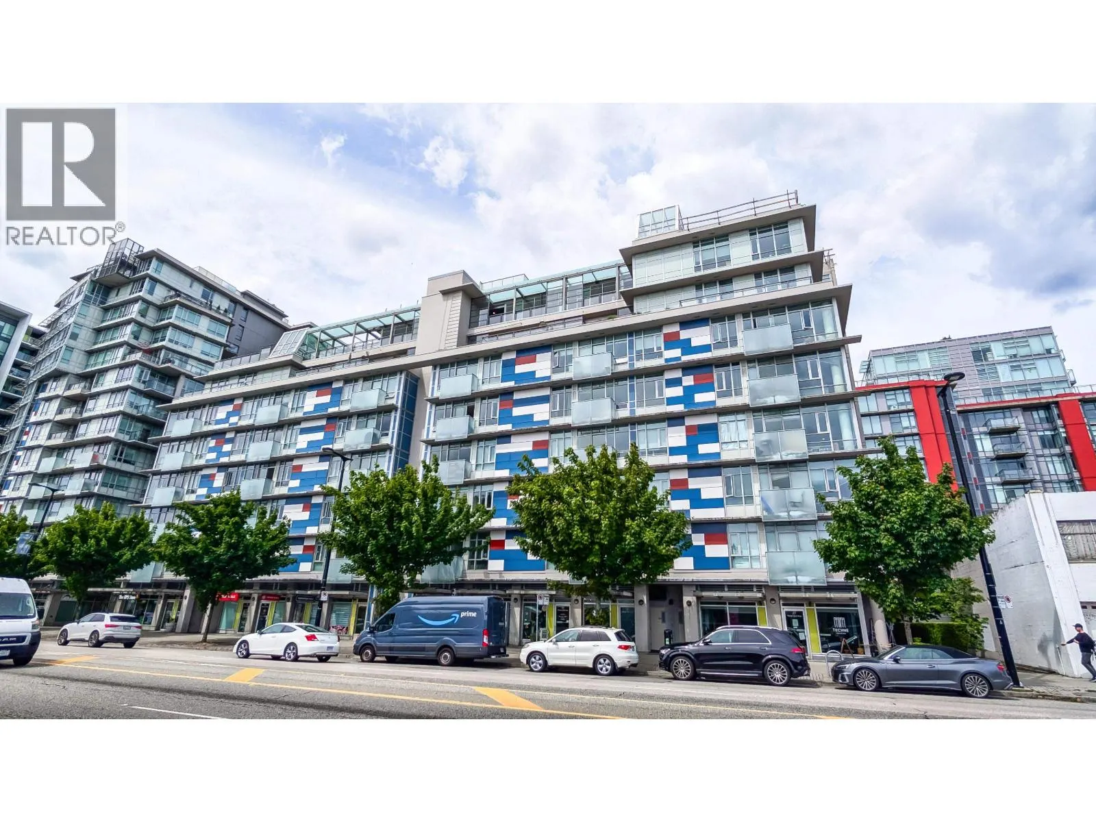 201 63 W 2ND AVENUE