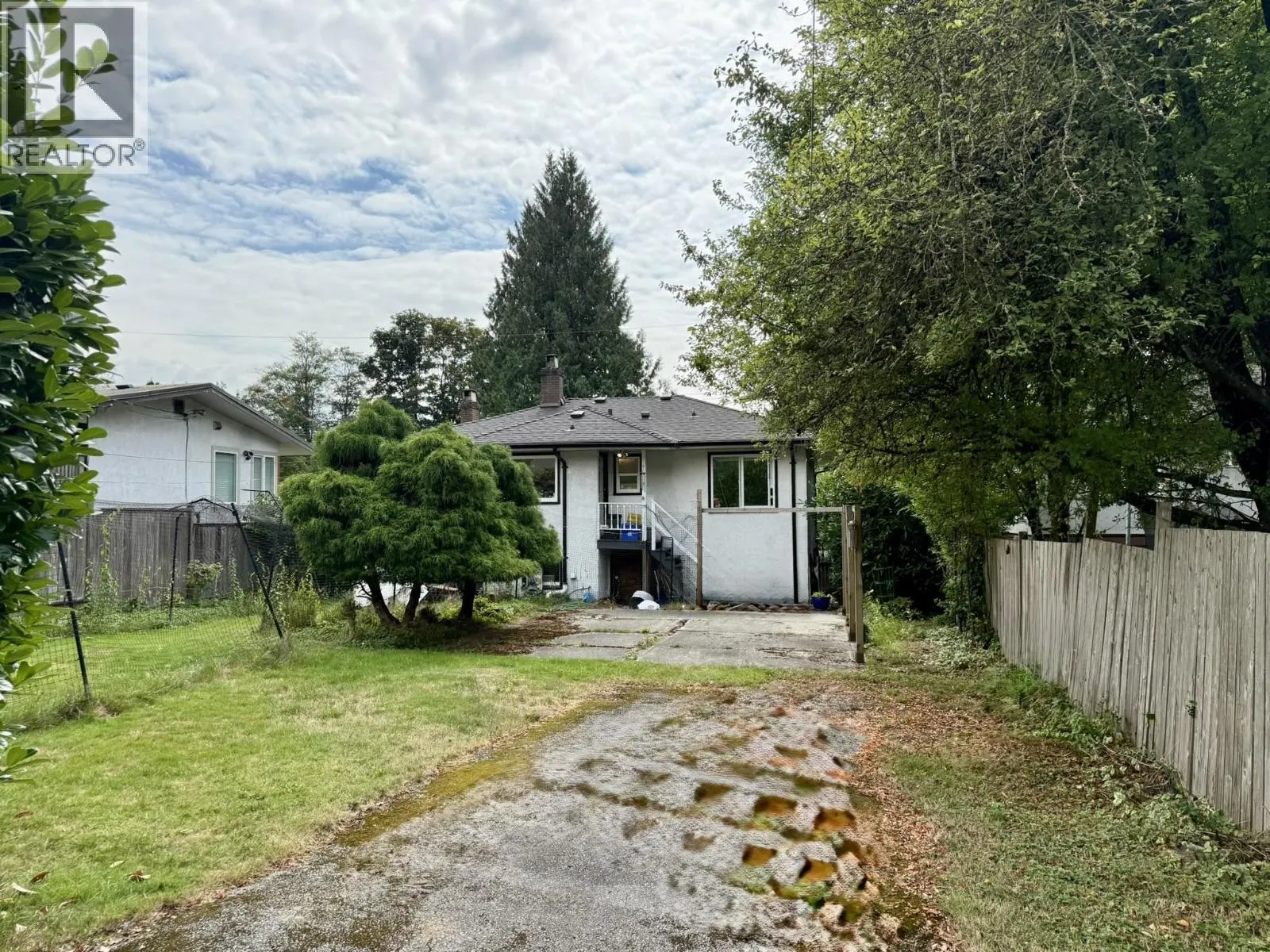 442 W 23RD STREET