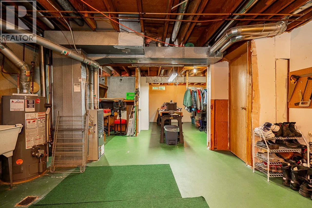 4863 HICKORY COURT