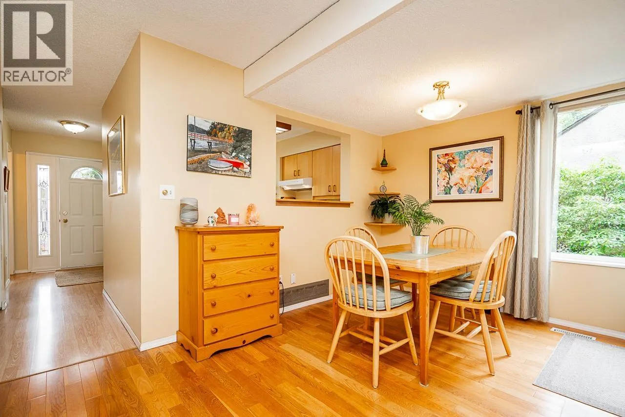 4863 HICKORY COURT