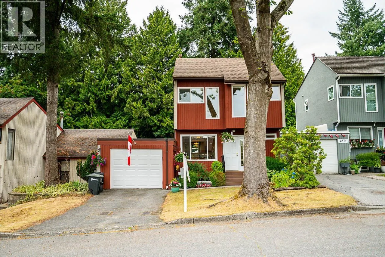 4863 HICKORY COURT