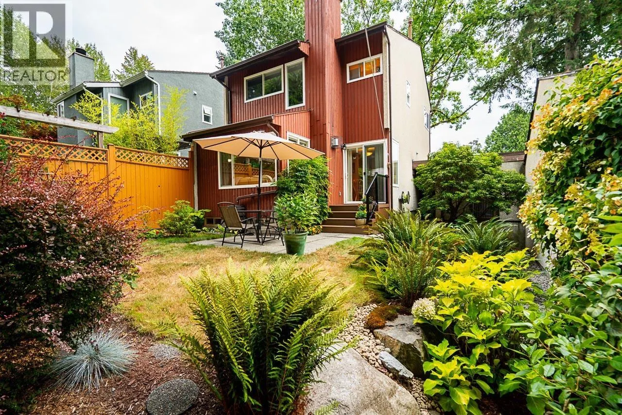 4863 HICKORY COURT