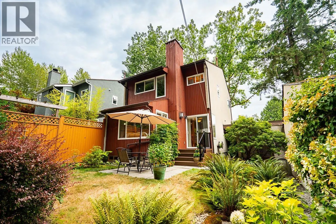 4863 HICKORY COURT