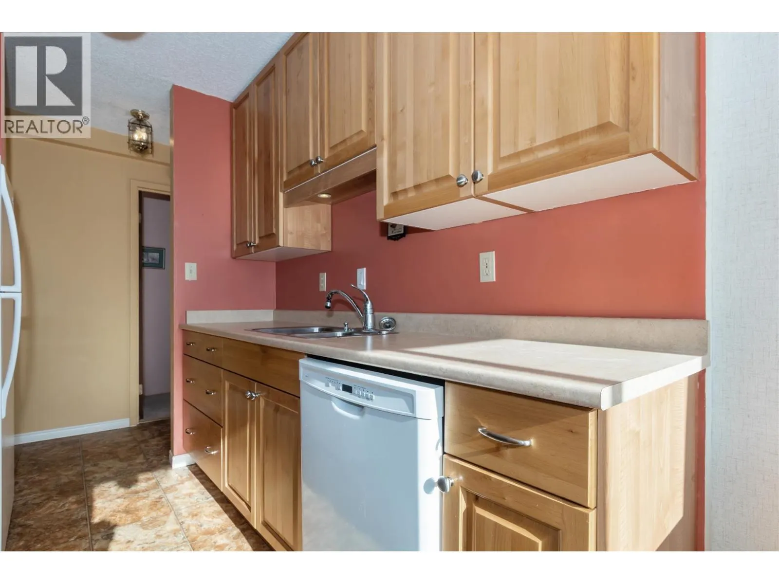 505 740 HAMILTON STREET