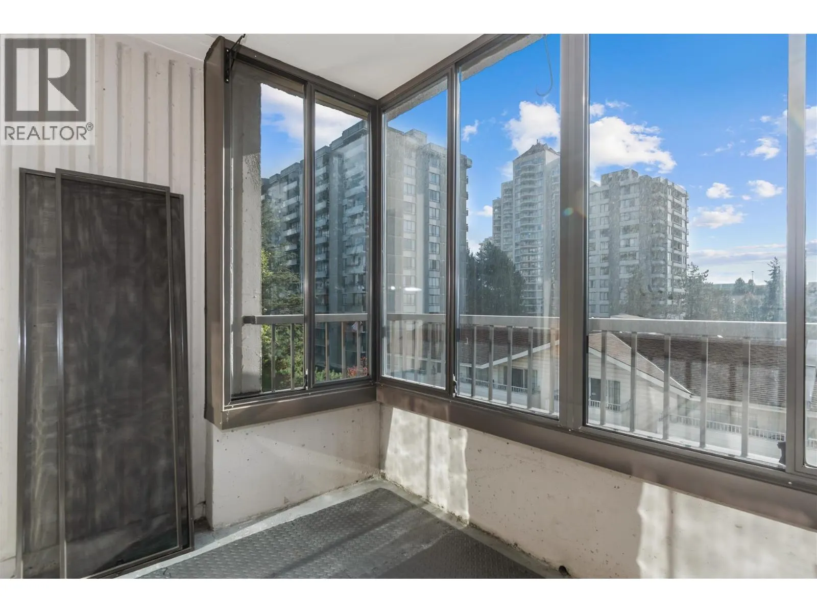 505 740 HAMILTON STREET