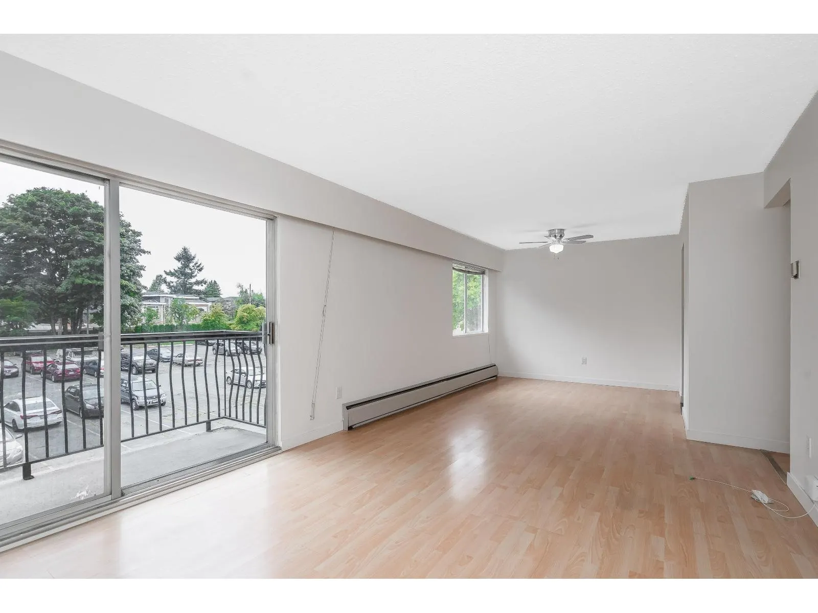 392C 8635 120 STREET