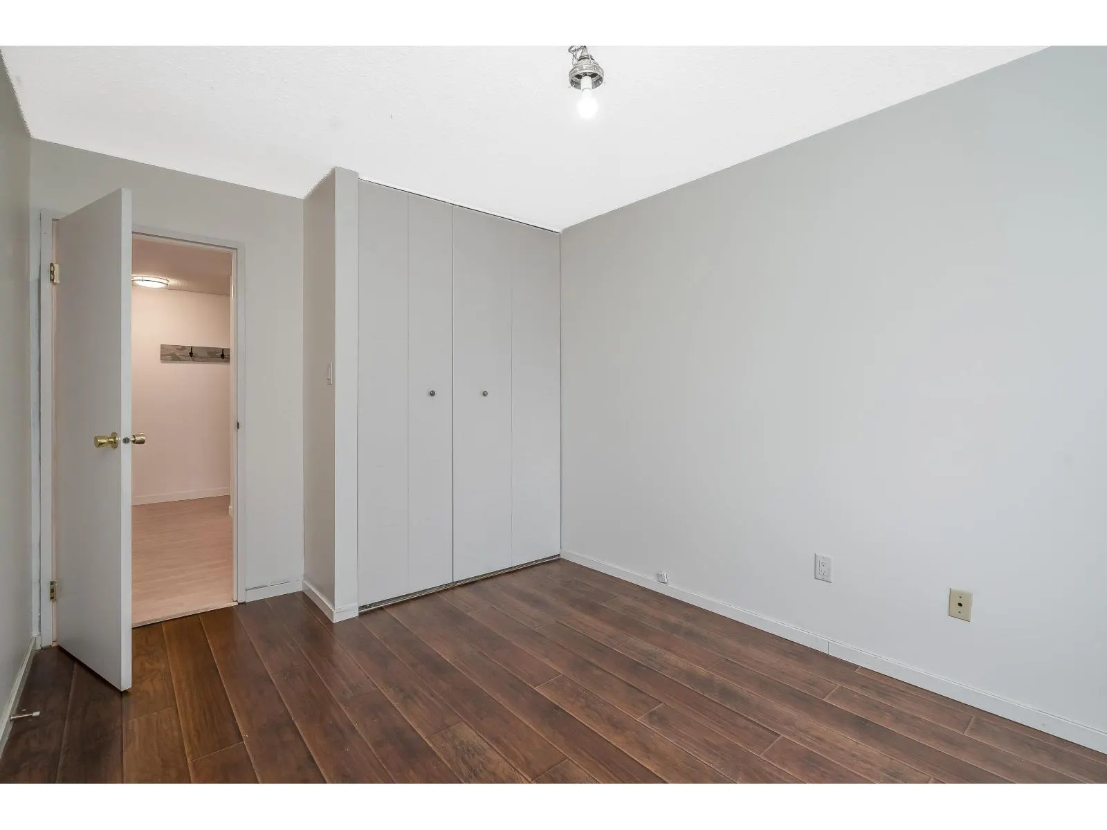 392C 8635 120 STREET